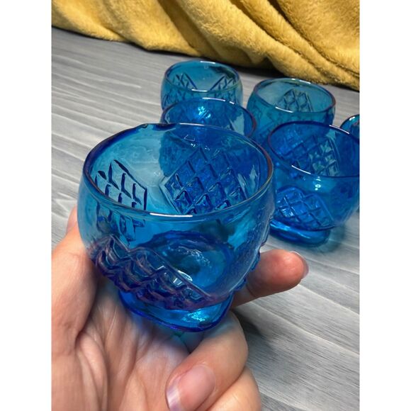 Cornflower Blue Vintage Shot Glasses – Set of 6 |‎ Mid-Century Bar Cart Decor - Picture 6 of 7